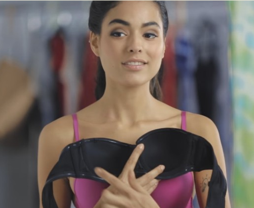 Trick: What to do to prevent strapless bras from slipping or falling down?