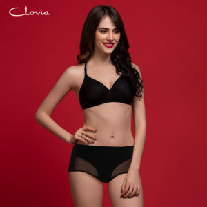 T-Shirt bra and hipster brief set