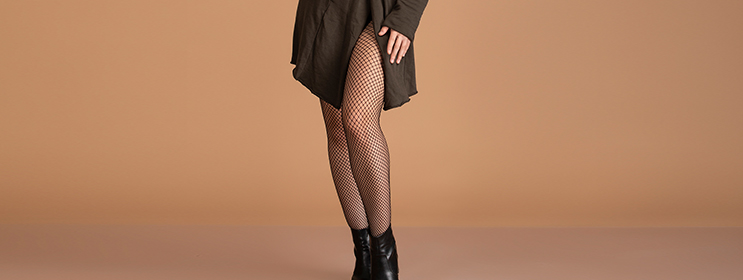 HOW TO WEAR PATTERNED TIGHTS LIKE A PRO