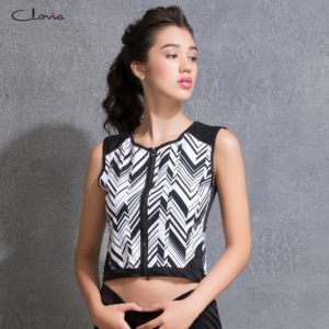 Yoga Top with High Waist Denims
