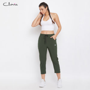 Comfort-Fit Active Capri