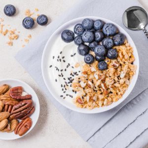 Oatmeal with protein powder and fruits